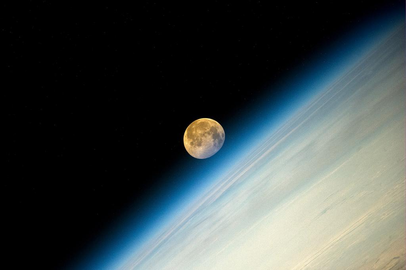 Illustration for article titled Las mejores fotos de la superluna de ayer
